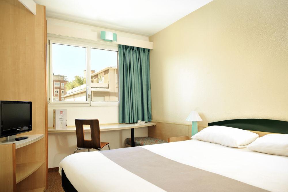 Ibis La Cité Des Sciences 19ème 3* París